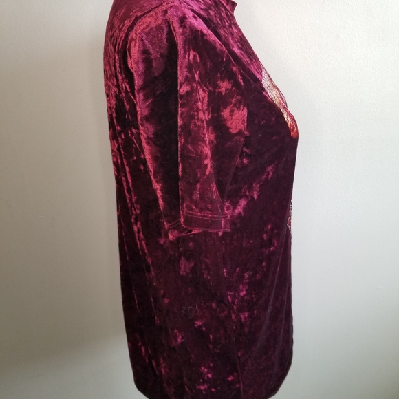 2/$15Pink Floyd red Dark Side S velvet shirt - Picture 4 of 8